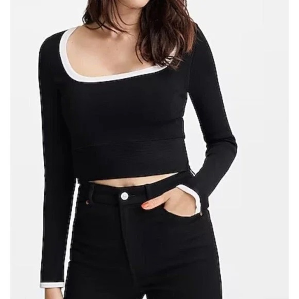 Express Body Contour Contrast Tipped Cropped Sweater in Black size Large
